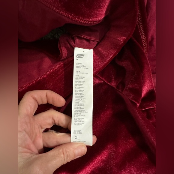 A387 FABLETICS 3 PC SET Velour Sports Bra Leggings Jacket Cherry Maroon Sz XL - Picture 8 of 9